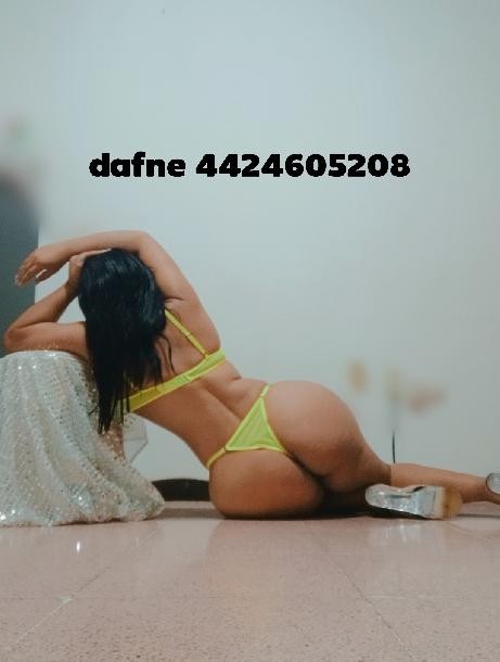 Nena caliente y cachonda ven a mi casa cel 4424605208