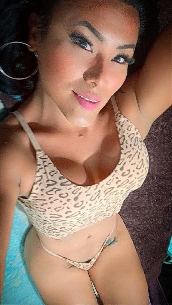 Sexy niña traviesa nueva en este tema pero muy caliente