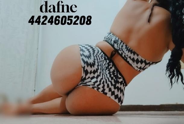 Culoncita cachonda y caliente  fotos reales complaciente  cel 4424605208