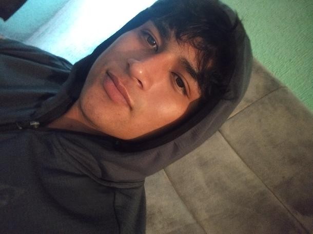 Joven de 23 años que le gusta coger a mujeres maduras