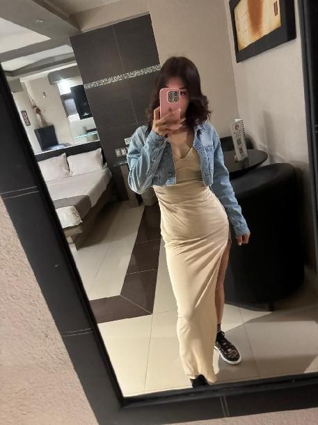 Lista y dispuesta a complacerte, Italia. - Guadalajara